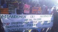 Demo Minta Penanaman Ganja Dilegalkan