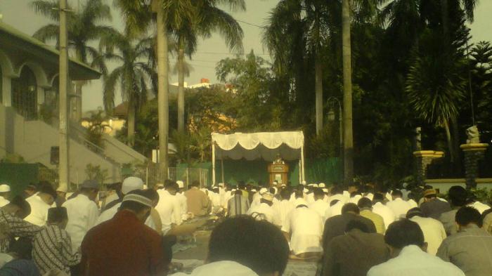 Khotbah Salat Idul Adha Singgung  Kericuhan yang Terus Terjadi