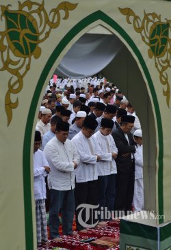 Trik Agar Tak Lupa Rakaat Saat Shalat