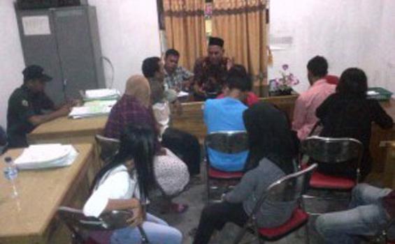 Sembilan Pasangan Remaja Mesum Diciduk Aparat WH