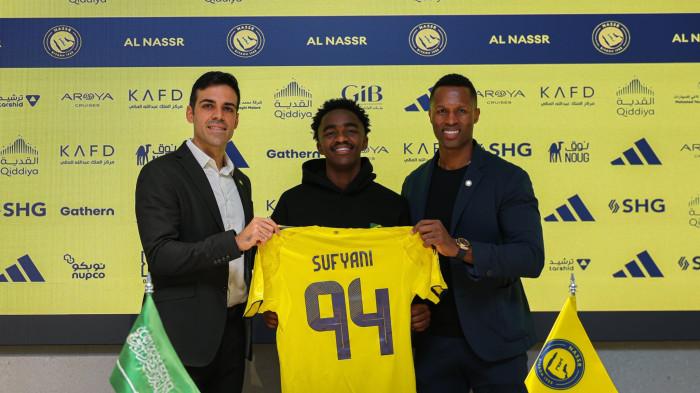 WONDERKID - Al-Nasr telah menandatangani kontrak profesional resmi dengan bintang Al-Nasr dan timnas U-18 Saudi, Abdulrahman Sufyani, selama tiga musim.