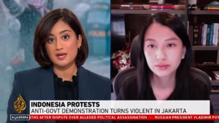 BICARA DI AL JAZEERA - Abigail Limuria baru-baru ini bicara di Al Jazeera English soal kondisi politik terkini di Indonesia.