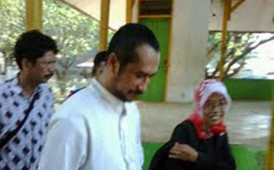 Abraham Samad Berduka, Irjen Djoko Batal Ditahan
