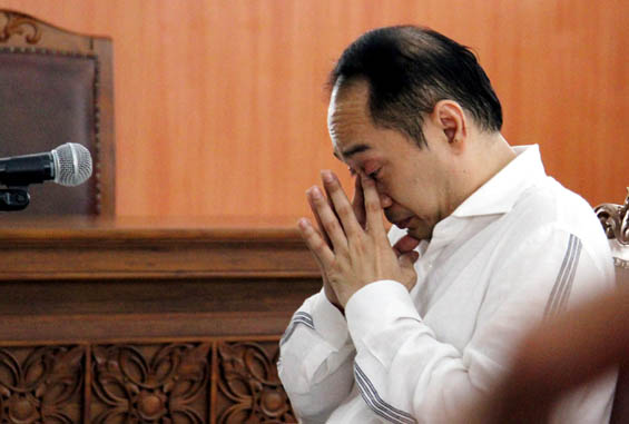 Divonis 10 Bulan, Adjie Notonegoro Pasrah