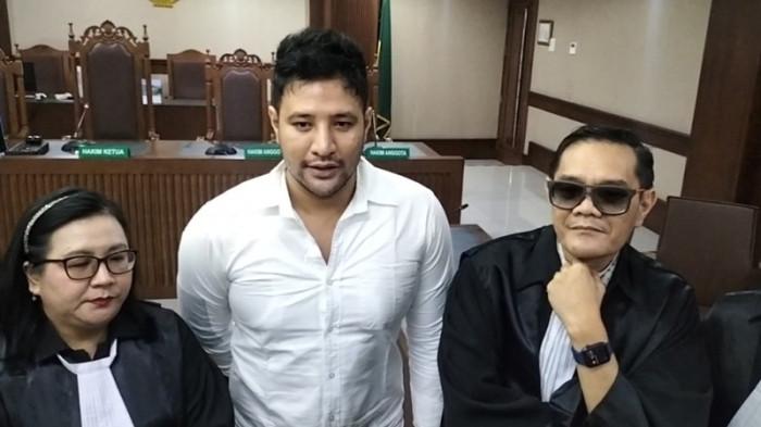 AMMAR ZONI KETAKUTAN - Ammar Zoni dihantui kemungkinan harus kembali menjalani masa hukuman di Lapas Nusakambangan penjara dengan tingkat keamanan tinggi yang sebelumnya sempat ia tempati.