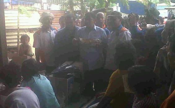 Warga Ancol: Saya Maunya Jokowi yang Datang, Anas Tidak Kenal