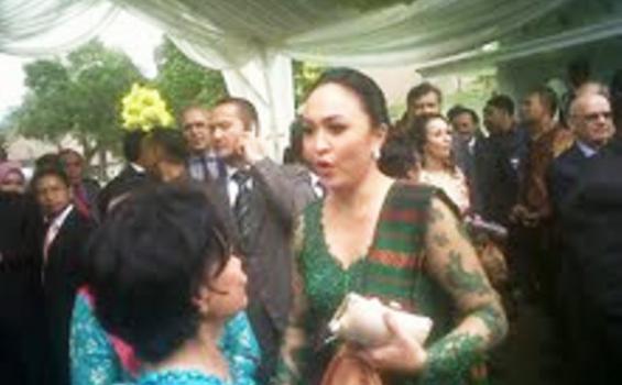 Angelina Tanggapi Dakwaan Nazaruddin: Lillahi Taa'la Saja
