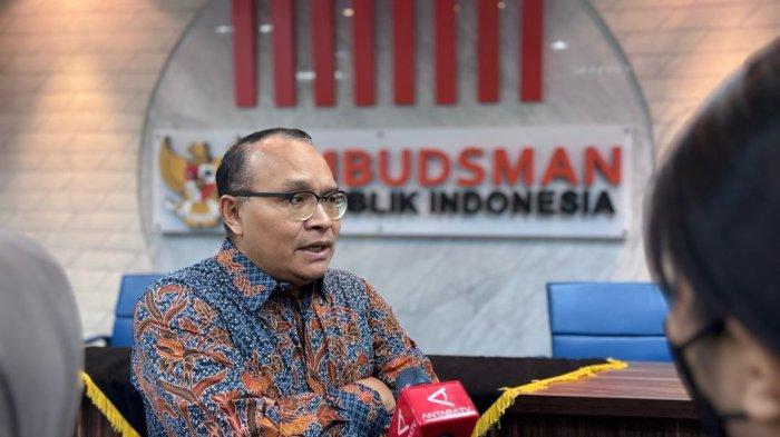 OMBUDSMAN - Anggota Ombudsman RI, Robert Na Endi Jaweng, saat ditemui di kantor Ombudsman RI, Jakarta, Kamis (13/3/2025). Robert meminta pemerintah transparan soal alasan menunda pengangkatan CASN dan PPPK.