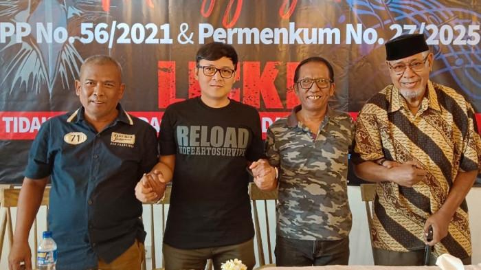 KEKECEWAAN KE LMKN - Ari Bias bersama beberapa musisi lainnya bicara soal rasa kecewa ke LMKN dalam sebuah diskusi di kawasan Pasar Minggu, Sabtu (25/10/2025).