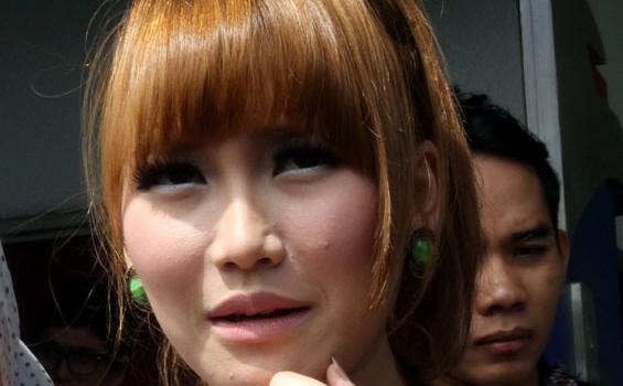 Foto Bugil Berwajah Mirip Ayu Ting Ting Beredar