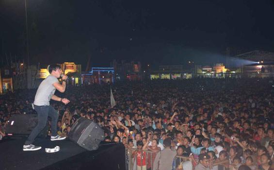 Band Republik Hipnotis Warga Pakam