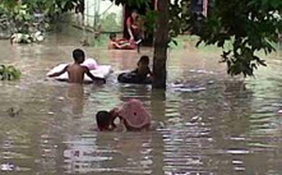 Rumah Kebanjiran, Pelajar Meliburkan Diri