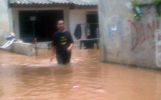 Banjir 50 cm di Karang Tengah dan Pondok Labu