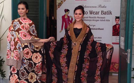 Begini Memilih Batik Disesuaikan Bentuk Tubuh dan Warna Kulit