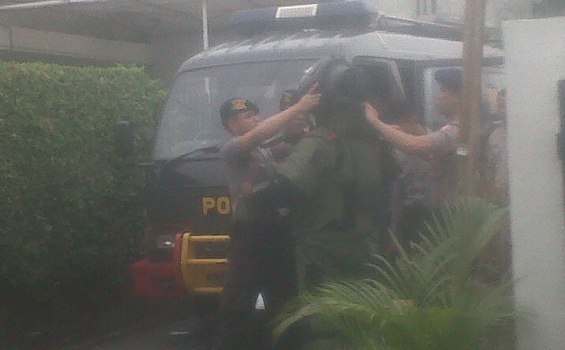 Ada Kabel Dalam Benda Mencurigakan di Tebet