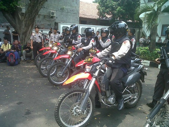 900 Personel Gabungan Amankan Sidang Blowfish