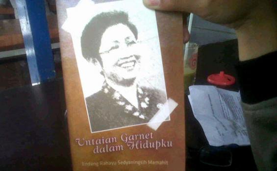 Menkes Endang Tulis Kisah Hidupnya Saat Terbaring di RSCM