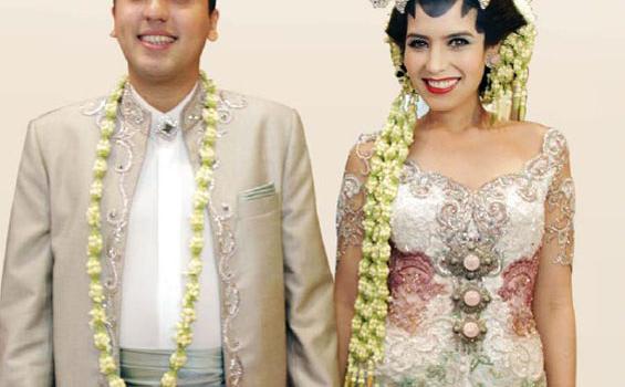 Kebaya Ceria Carissa Putri