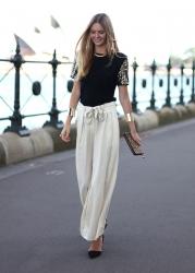 Wide Leg Pants, Celana Berpotongan Lebar yang Sedang Hits