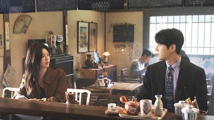 DRAMA KOREA NETFLIX - Cuplikan adegan drama korea Can This Love Be Translated? diunduh dari rilis Netflix Kamis (1/1/2026).