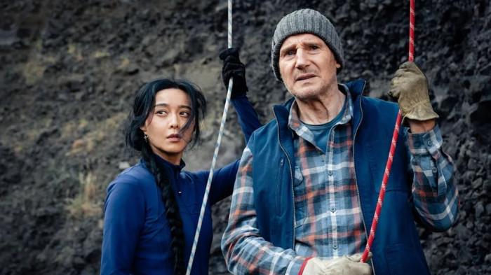 Cuplikan adegan film Ice Road: Vengeance yang dirilis Prime Video