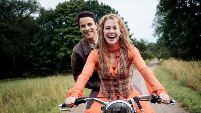 Cuplikan adegan serial Miss Sophie - Same Procedure As Every Year Season 1 yang dirilis