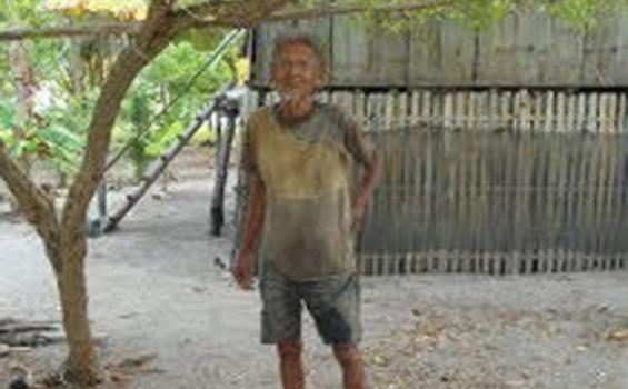 Daeng Lewa 74 Tahun Menghuni Pulau Bebuar