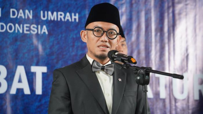 PELAKSANAAN HAJI - Wakil Menteri Haji Dahnil Anzar Simanjuntak dalam pelantikan pejabat Kemenhaj di Jakarta, Jumat (28/11/2025).
