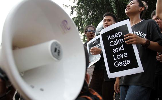 Pembenci Lady Gaga: Mau-maunya Kalian Disebut Monster?