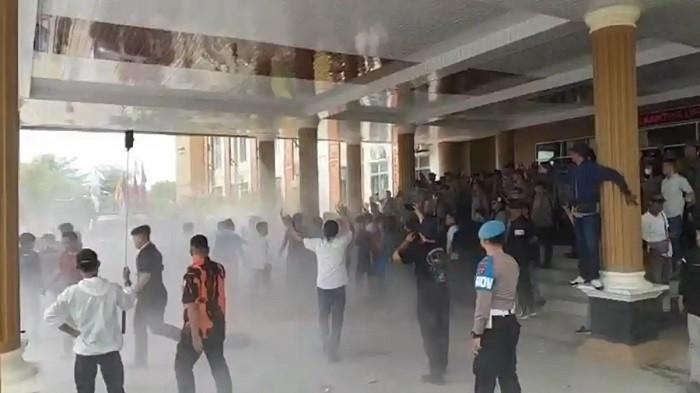 Demo mahasiswa di Lubuklinggau Sumatra selatna