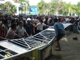 Cak Imin Teken Surat Jaminan Elly Lasut