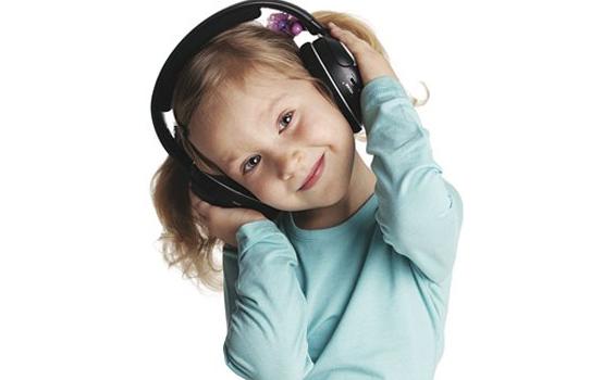Mau Kosa Kata Anak Cepat Berkembang? Ajak Dengar Radio