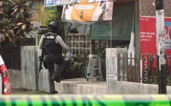 Senjata Pembunuh Polisi Dirakit 75 Meter dari Lokasi Kejadian