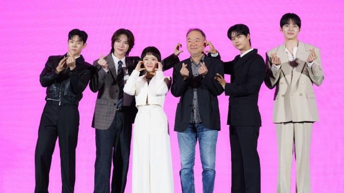 Deretan pemain serial Absolute Value of Romance prime video