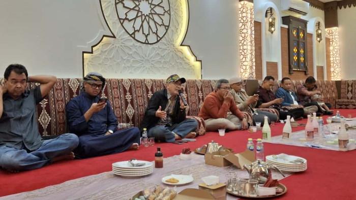 HAJI DAN UMRAH - Diskusi bertajuk ibadah umrah pada musim dingin, diikuti agen travel haji dan umrah di Jakarta. Rabu (19/11/2025). 