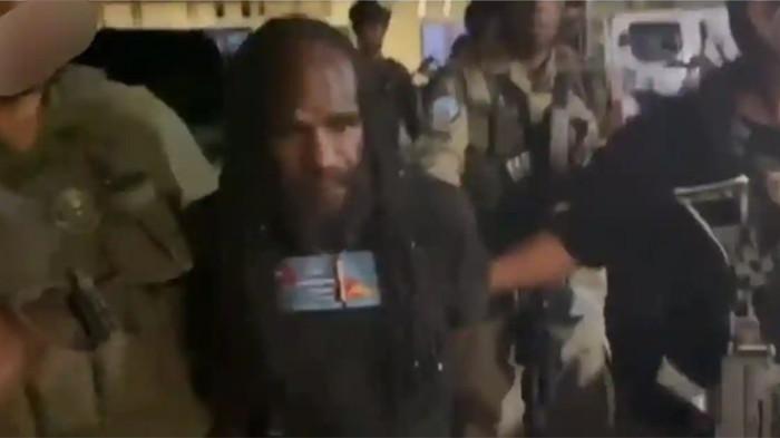 Dugi Telenggen, KKB, Puncak_1