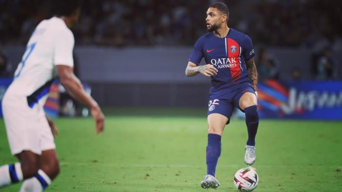 LAYVIN KURZAWA - Mantan pemain Paris Saint-Germain (PSG), Layvin Kurzawa dikabarkan sedang bernegosiasi dengan Persib Bandung untuk merumput di Super League 2025/2026. Eks pemain Timnas Prancis itu kini berstatus free transfer.