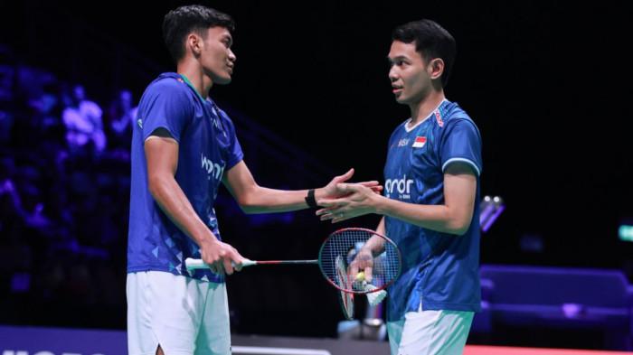 FAJAR/FIKRI - Ganda putra Indonesia, Fajar Alfian/Muhammad Shohibul Fikri bertanding melawan Liang Wei Keng/Wang Chang (China) dalam babak semifinal Denmark Open 2025 di Jyske Bank Arena, Odense, pada 17 Oktober 2025. DOK/PBSI