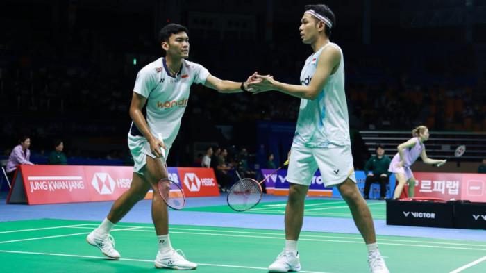 KOREA OPEN 2025 - Ganda putra Indonesia, Fajar Alfian/Muhammad Shohibul Fikri, saat bertanding dalam babak perempat final Korea Open 2025 di Suwon Gymnasium melawan Jin Yong/Na Sung Seung (Korea), pada 26 September 2025. Dok/PBSI