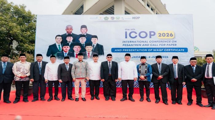 Foto bersama dalam The 4th ICOP 2026