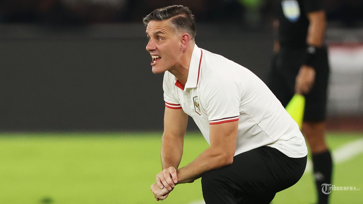 FIFA SERIES - Ekspresi Pelatih Timnas Indonesia John Herdman memberikan instruksi kepada pemainnya saat melawan Timnas ST Kitts and Nevis pada FIFA Series 2026 Jumat (27/3/2026) di Stadion Utama Gelora Bung Karno. Pertandingan ini menjadi debutnya menukangi Timnas Indonesia,difoto menggunakan Canon EOS R5 Mark II TRIBUNNEWS/HERUDIN