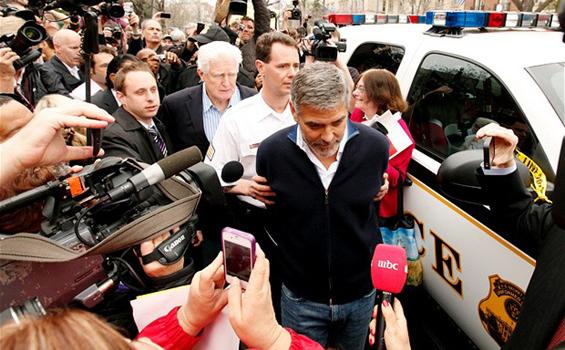 Ini Alasan George Clooney Ogah Berkicau di Twitter