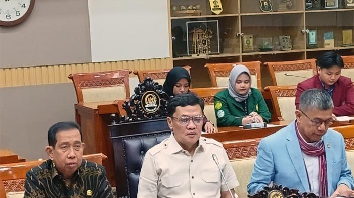 PENYIRAMAN AIR KERAS - Ketua Komisi III DPR RI, Habiburokhman meminta Polri segera menangkap semua pihak yang terlibat dalam penyiraman air keras terhadap Wakil Koordinator Komisi untuk Orang Hilang dan Korban Tindak Kekerasan (KontraS), Andrie Yunus.