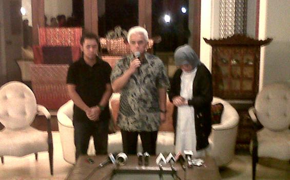 Langkah Kaki Hatta Rajasa Terlihat Gemetar