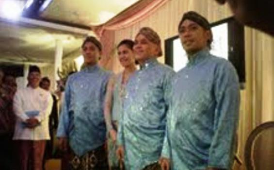 Hatta: Ibas-Aliya Rencanakan Anak Lebih dari Dua