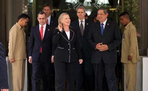 Ini Dia Obrolan Panas Kunjungan Hillary Clinton ke Jakarta