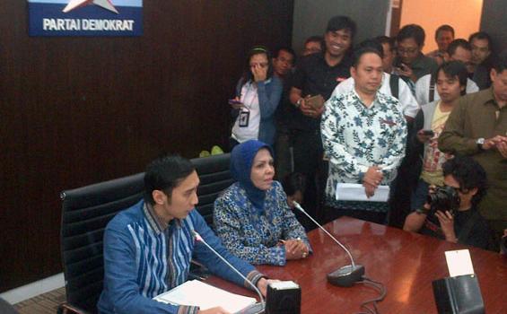 Ibas Kabur Lewat Pintu Belakang Ruangan Marzuki