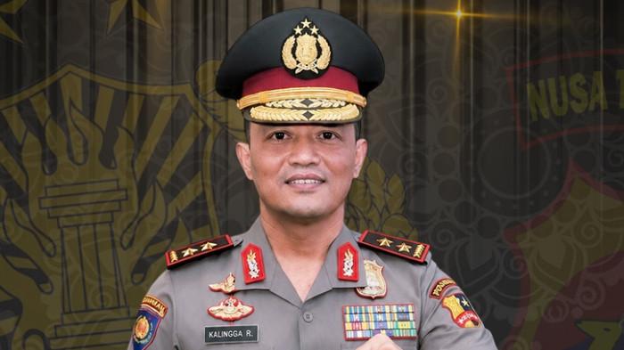 KAPOLDA NTB - Jenderal asal Solo Irjen Pol Kalingga Rendra Raharja resmi dilantik menjadi Kapolda Nusa Tenggara Barat (NTB) pada Minggu, 17 Mei 2026.