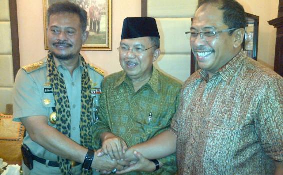 Ilham Nobar Sidang MK dengan Wartawan