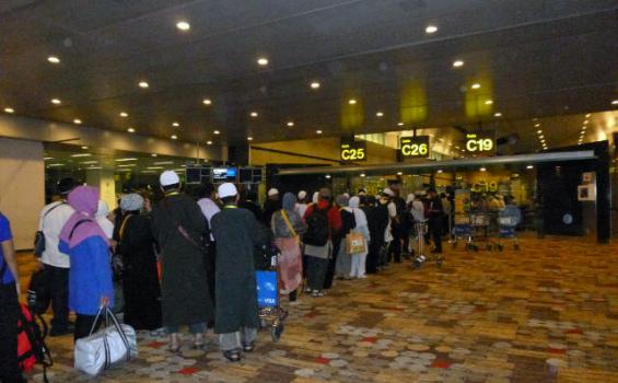 Jamaah Umrah 'Menghilang' di Changi Singapore Muncul di Colombo